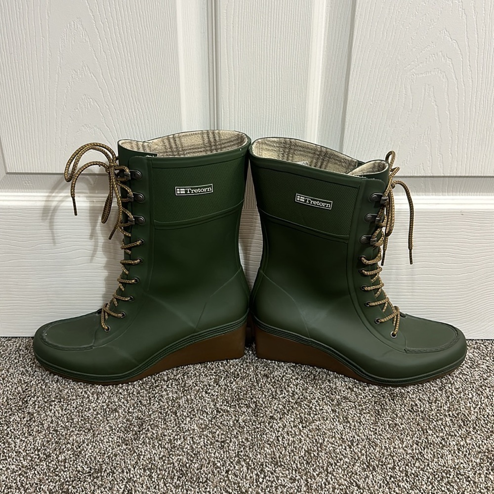 Tretorn Green Lace-Up Wedge Rain Boots - Picture 2 of 13